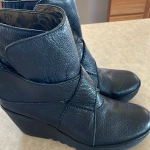 fly london rada boots  7.5 us black wedge boots like new